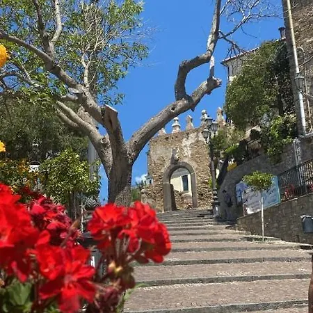 Porta Saracena Bed & Breakfast